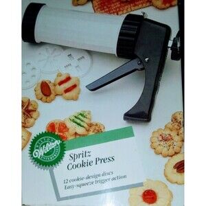 Wilton Spritz Cookie Press W/ 12 Disc